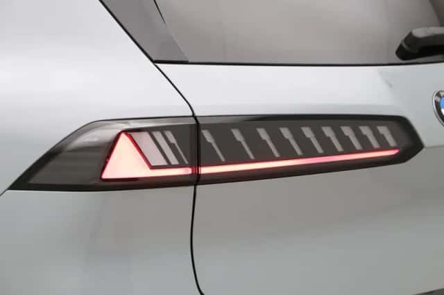 BMW iX3 (2026) thumbnail 11