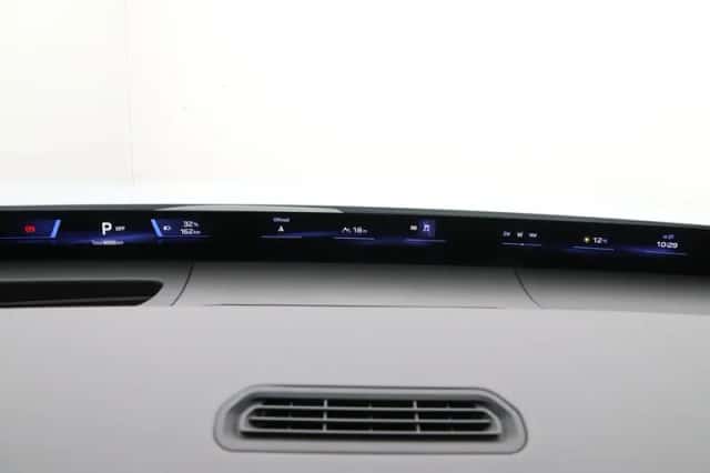 BMW iX3 (2026) thumbnail 16