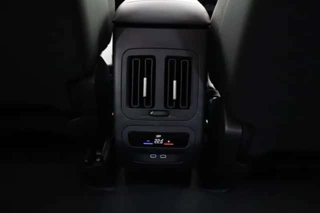 BMW iX3 (2026) thumbnail 31