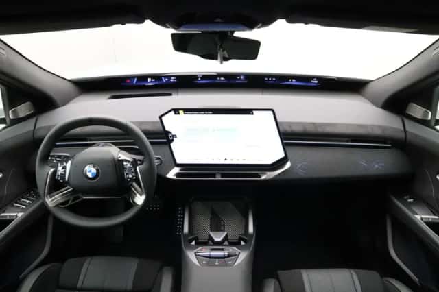 BMW iX3 (2026) thumbnail 33