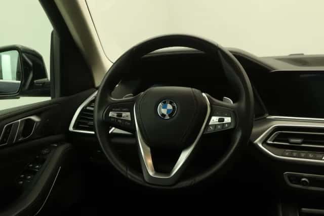 BMW X5 (2021) thumbnail 2