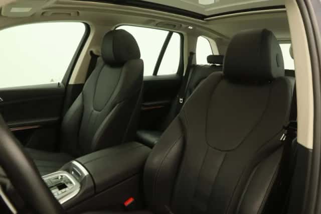 BMW X5 (2021) thumbnail 5