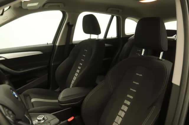 BMW X1 (2022) thumbnail 5