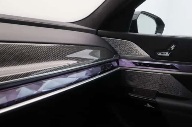 BMW i7 (2025) thumbnail 22
