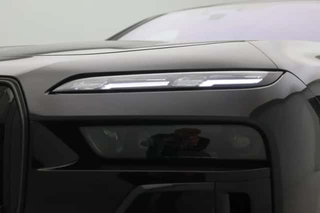 BMW i7 (2025) thumbnail 24
