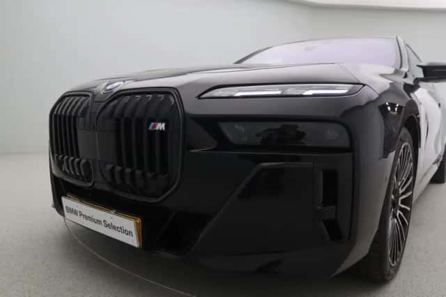 BMW i7 (2025) thumbnail 25
