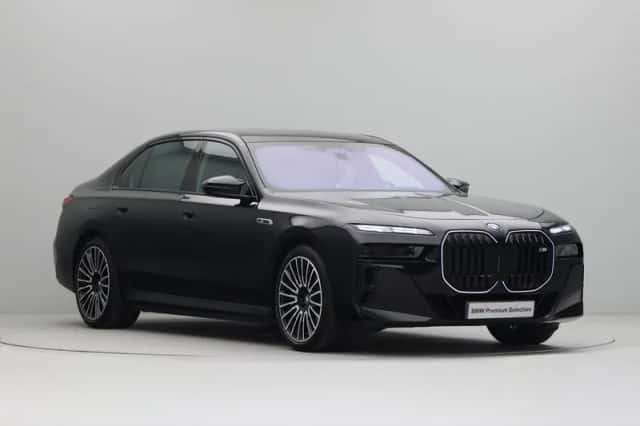 BMW i7 (2025) thumbnail 6