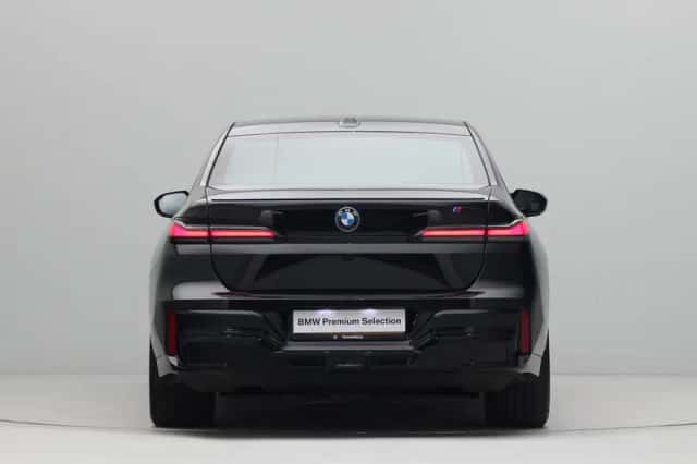 BMW i7 (2025) thumbnail 9