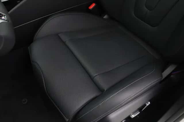 BMW M5 (2026) thumbnail 16
