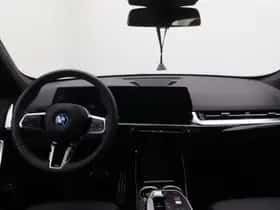 BMW iX1 (2025) thumbnail 12