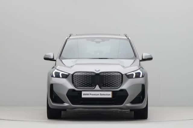 BMW iX1 (2025) thumbnail 5