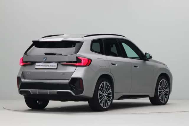 BMW iX1 (2025) thumbnail 8