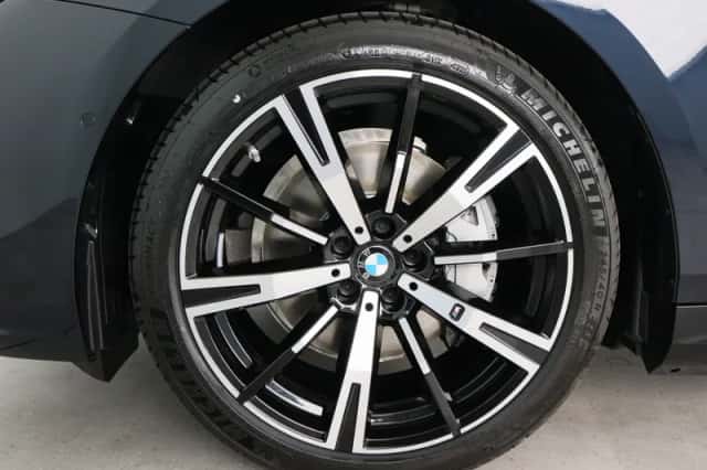 BMW i5 (2025) thumbnail 18