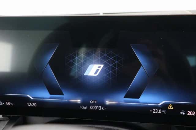 BMW i5 (2025) thumbnail 3