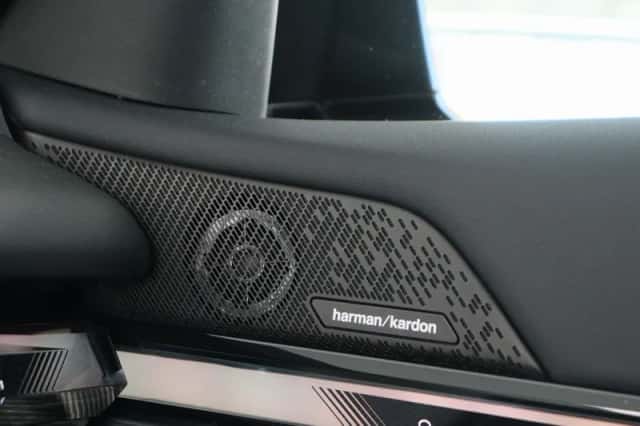BMW i5 (2025) thumbnail 25