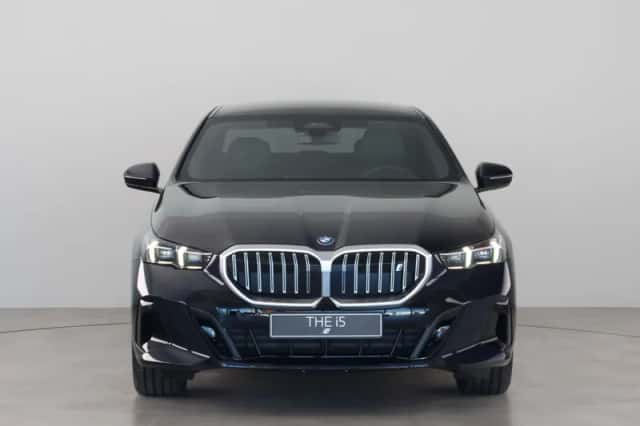 BMW i5 (2025) thumbnail 6