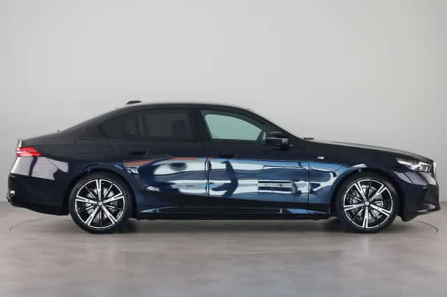 BMW i5 (2025) thumbnail 8