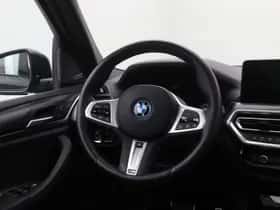 BMW iX3 (2023) thumbnail 2
