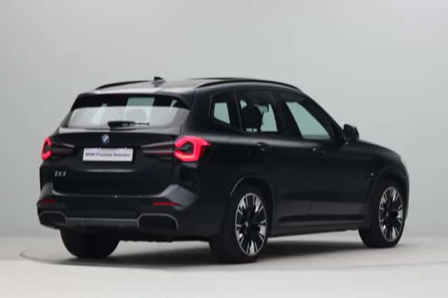 BMW iX3 (2023) thumbnail 8