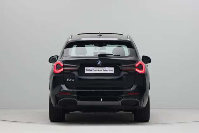 BMW iX3 (2023) thumbnail 9