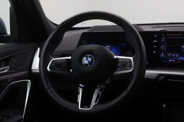 BMW X1 (2024) thumbnail 2