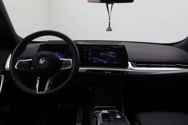 BMW X1 (2024) thumbnail 12
