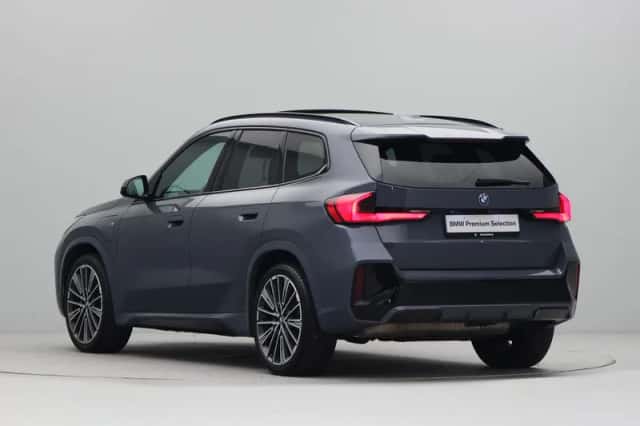 BMW X1 (2024) thumbnail 10