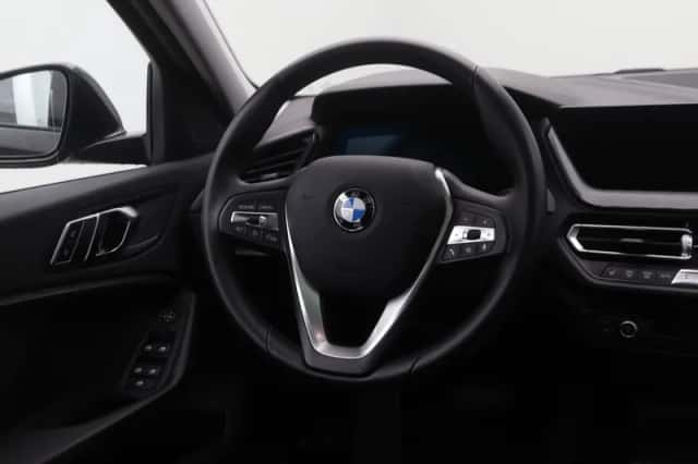 BMW 1-Serie (2021) thumbnail 2