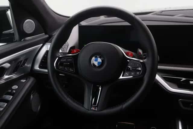 BMW XM (2023) thumbnail 2