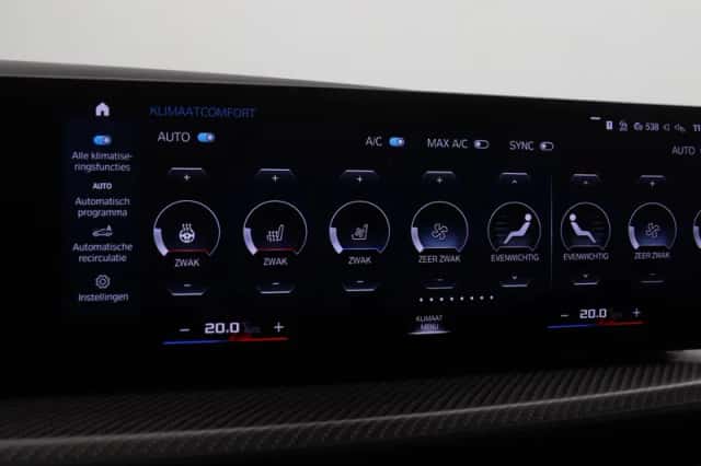 BMW XM (2023) thumbnail 14