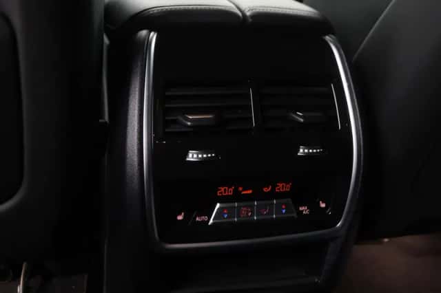 BMW XM (2023) thumbnail 21