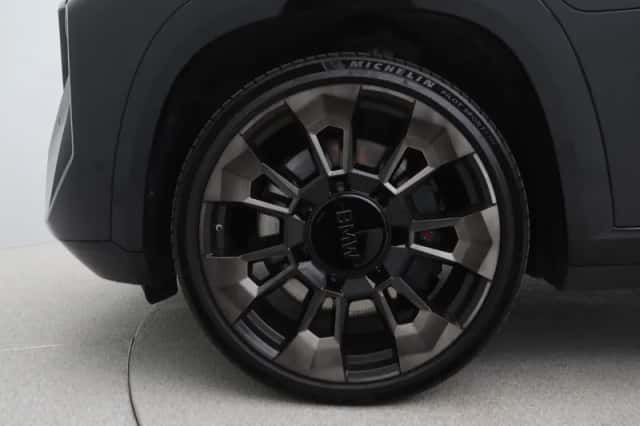 BMW XM (2023) thumbnail 22