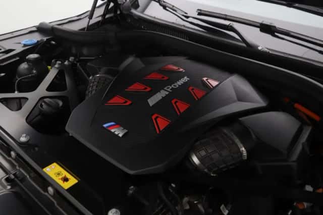 BMW XM (2023) thumbnail 4