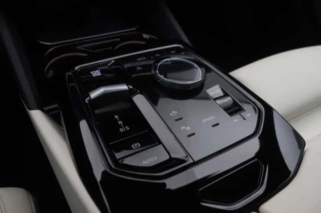 BMW 5-Serie (2025) thumbnail 17