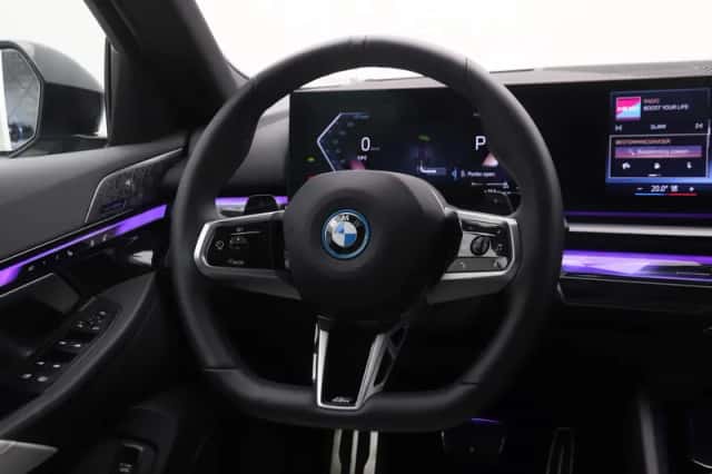 BMW 5-Serie (2024) thumbnail 2