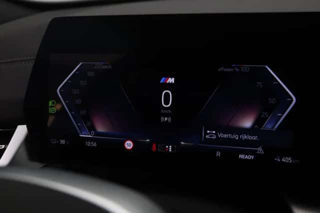 BMW iX2 (2025) thumbnail 3