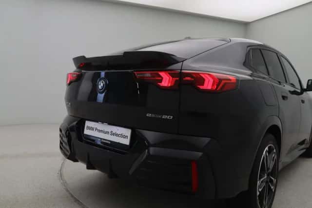 BMW iX2 (2025) thumbnail 23