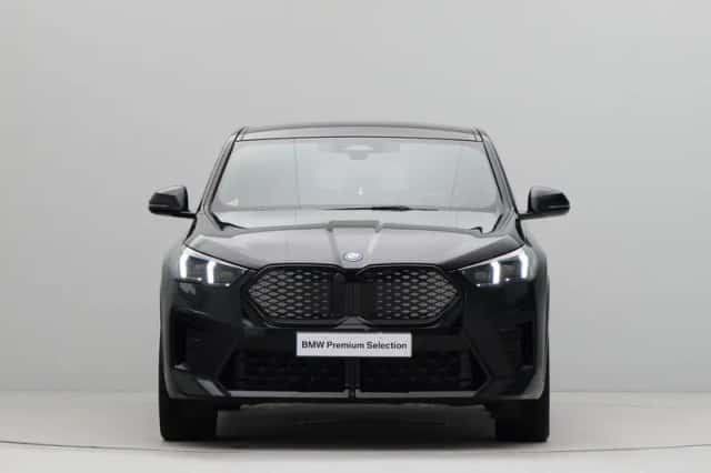 BMW iX2 (2025) thumbnail 5