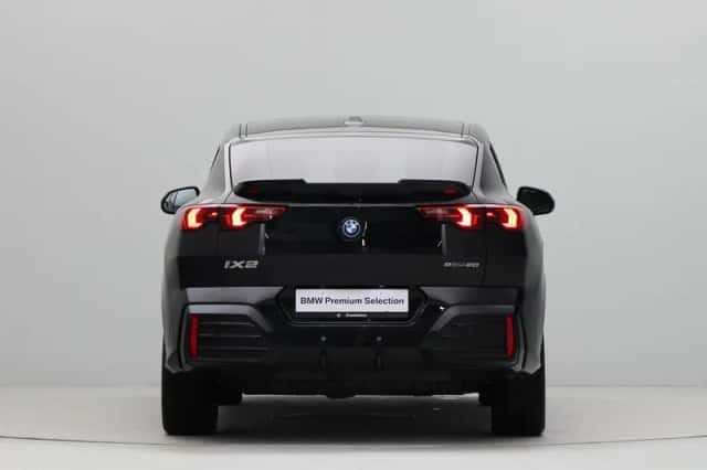 BMW iX2 (2025) thumbnail 9