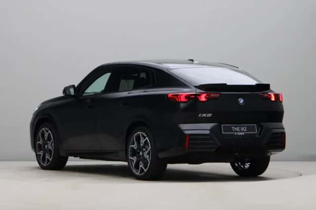 BMW iX2 (2026) thumbnail 11