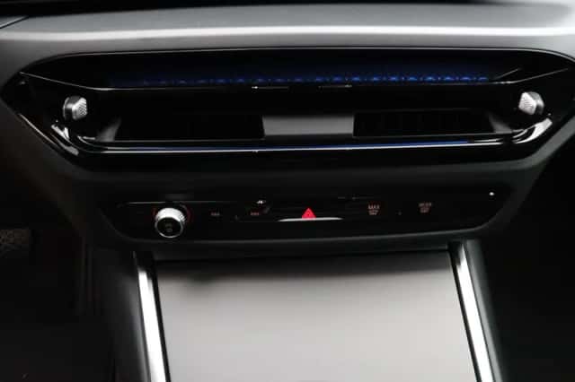BMW i4 (2026) thumbnail 14