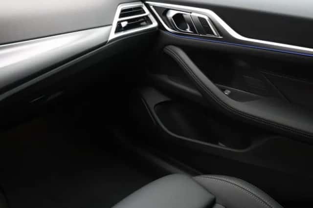 BMW i4 (2026) thumbnail 15