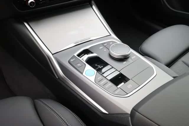 BMW i4 (2026) thumbnail 18