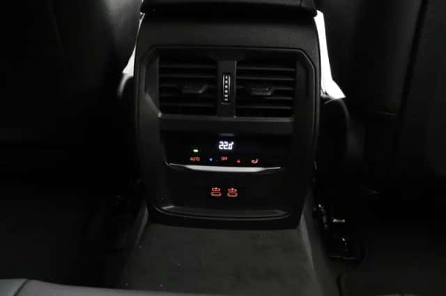 BMW i4 (2026) thumbnail 19