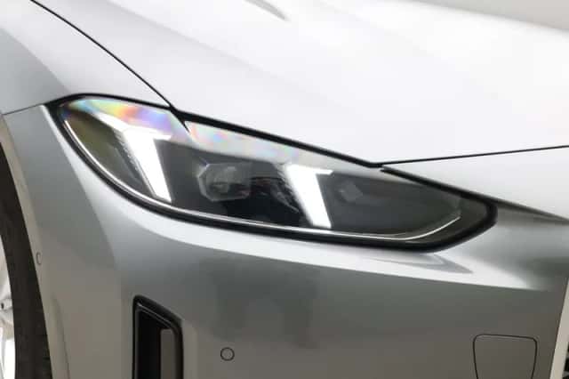 BMW i4 (2026) thumbnail 21
