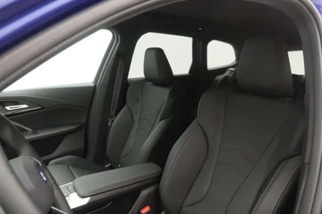 BMW iX1 (2026) thumbnail 5