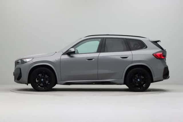BMW iX1 (2024) thumbnail 11