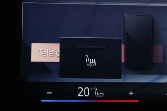 BMW iX1 (2024) thumbnail 13