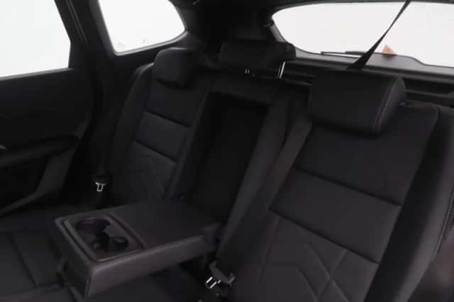 BMW iX1 (2024) thumbnail 16