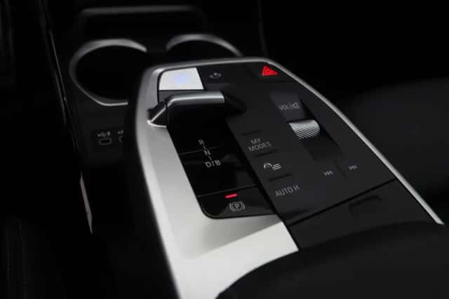 BMW iX1 (2024) thumbnail 17